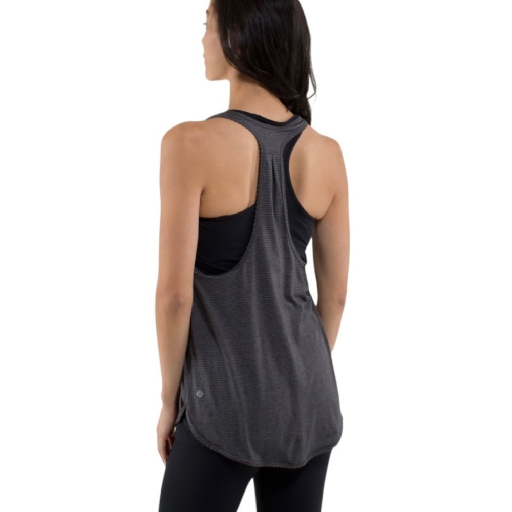 Lululemon 105 F Singlet *Silver
Heathered Dark Grey size 6